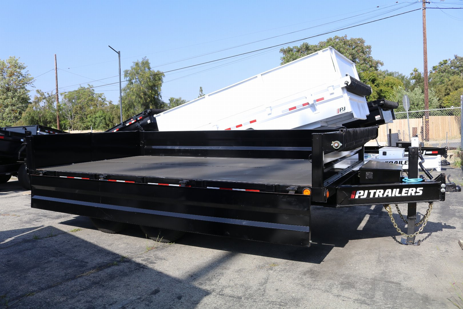 New 2025 PJ Trailers Deckover Trailer