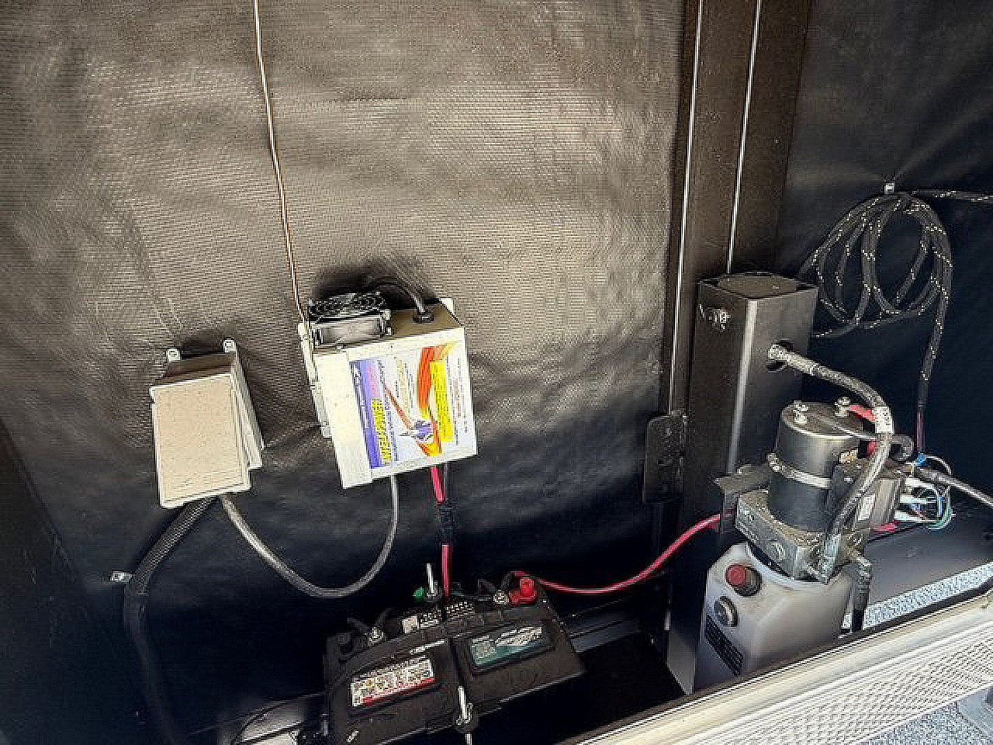 New 2024 VINTAGE 8.5X44 RACE TRAILER