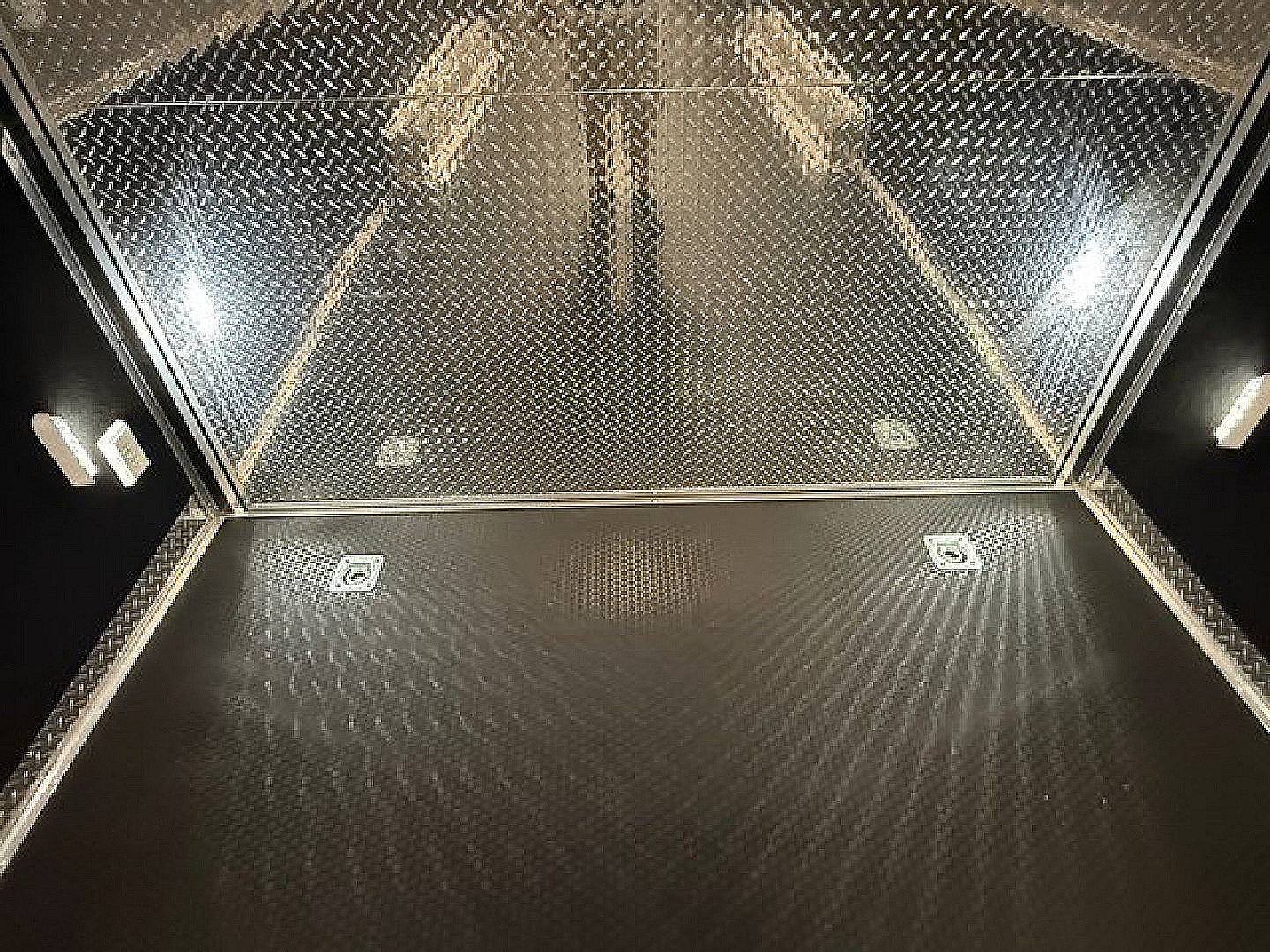 New 2024 VINTAGE 8.5X44 RACE TRAILER