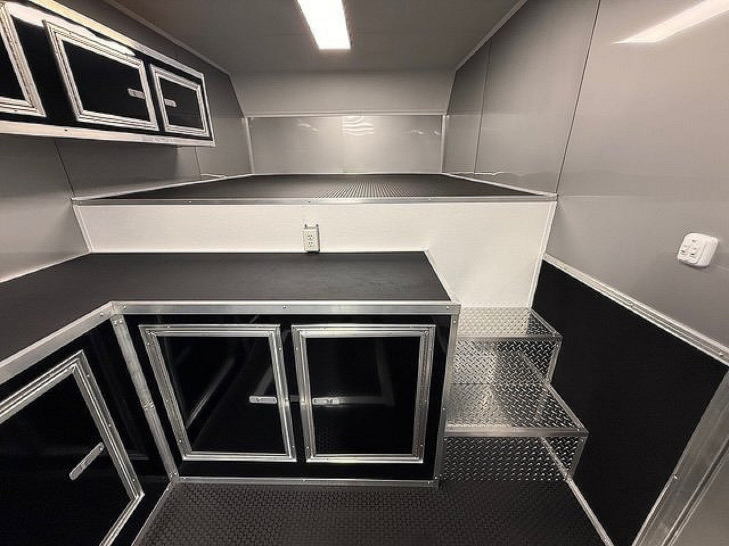 New 2024 VINTAGE 8.5X44 RACE TRAILER