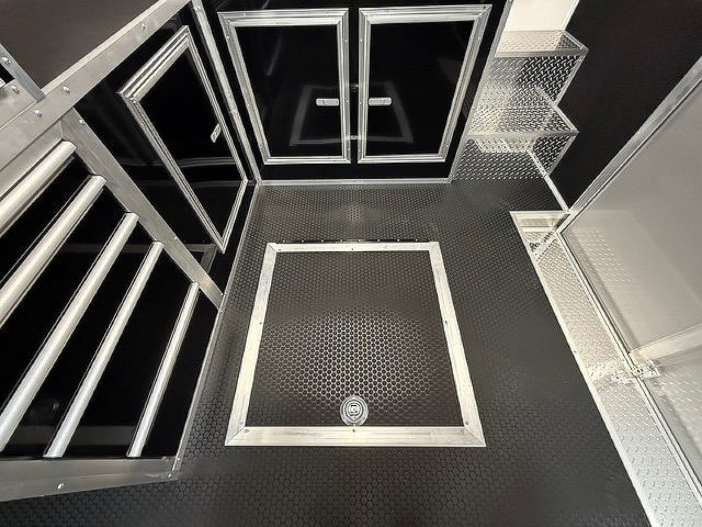 New 2024 VINTAGE 8.5X44 RACE TRAILER