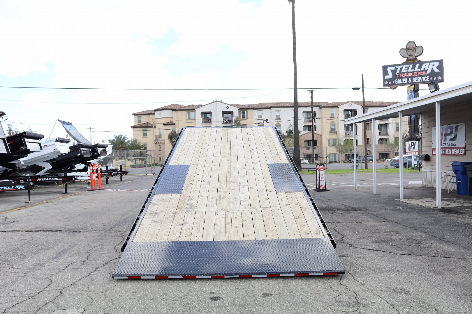 New 2025 PJ Trailers T9 Deck over Tilt Trailer