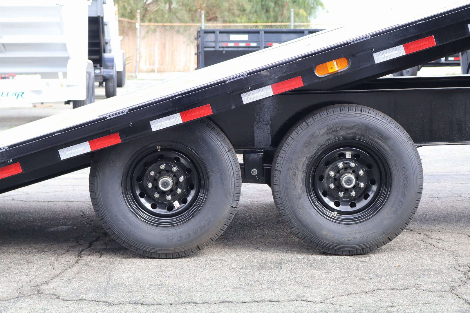 New 2025 PJ Trailers T9 Deck over Tilt Trailer