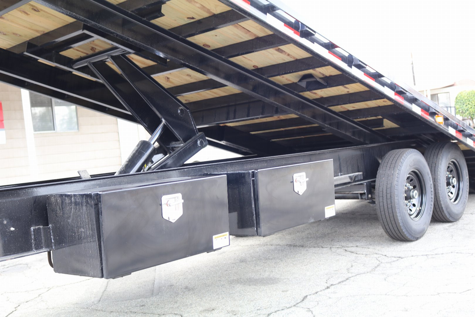 New 2025 PJ Trailers T9 Deck over Tilt Trailer