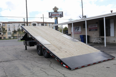 New 2025 PJ Trailers T9 Deck over Tilt Trailer