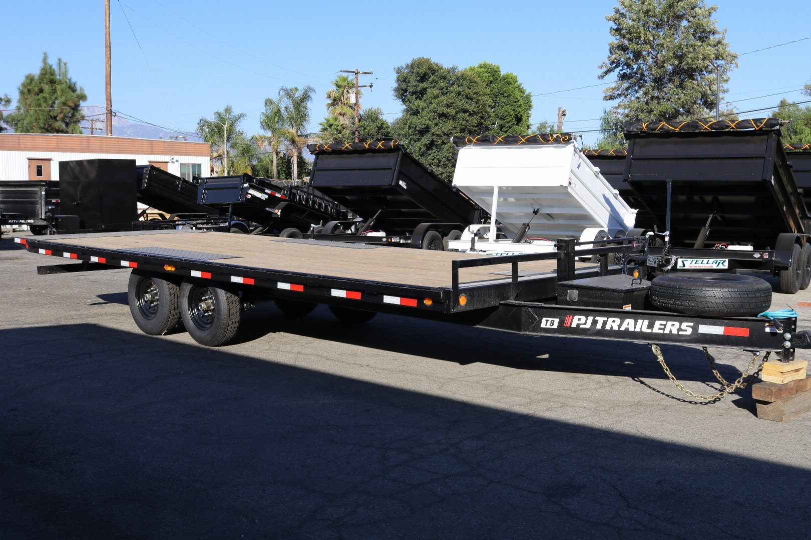 New 2025 PJ Trailers t8 Tilt Trailer