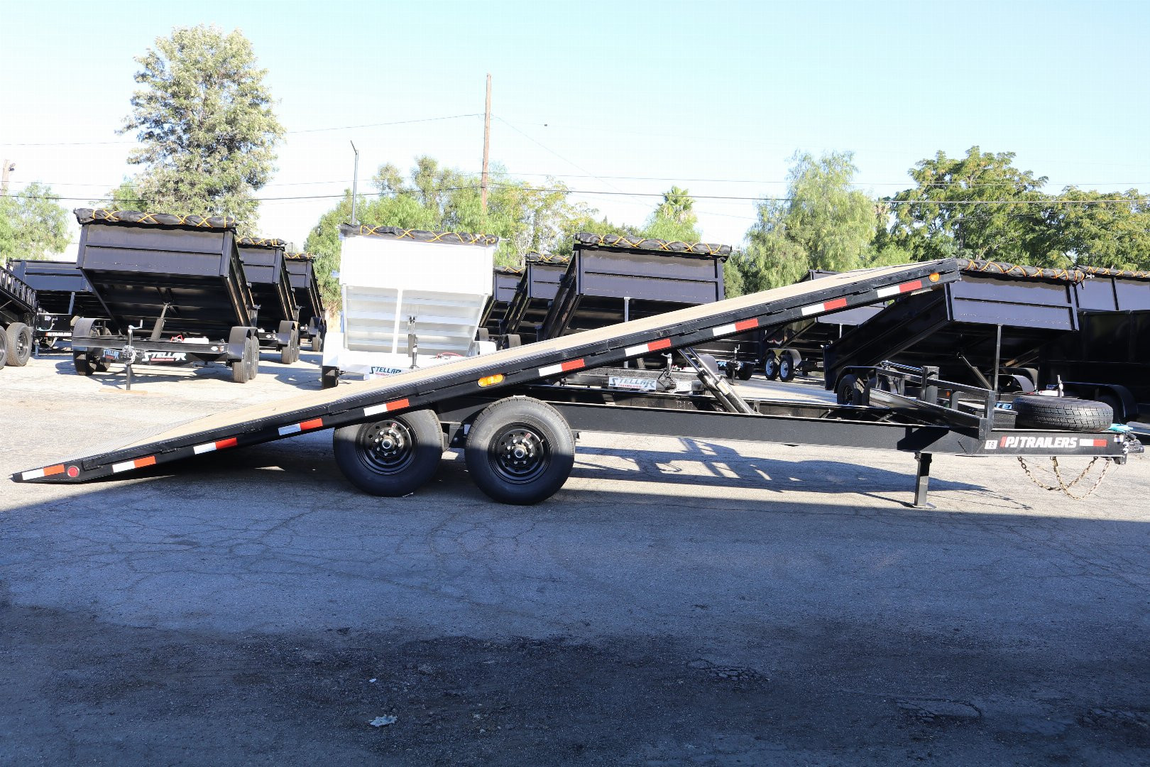New 2025 PJ Trailers t8 Tilt Trailer