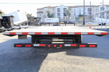 New 2025 PJ Trailers t8 Tilt Trailer