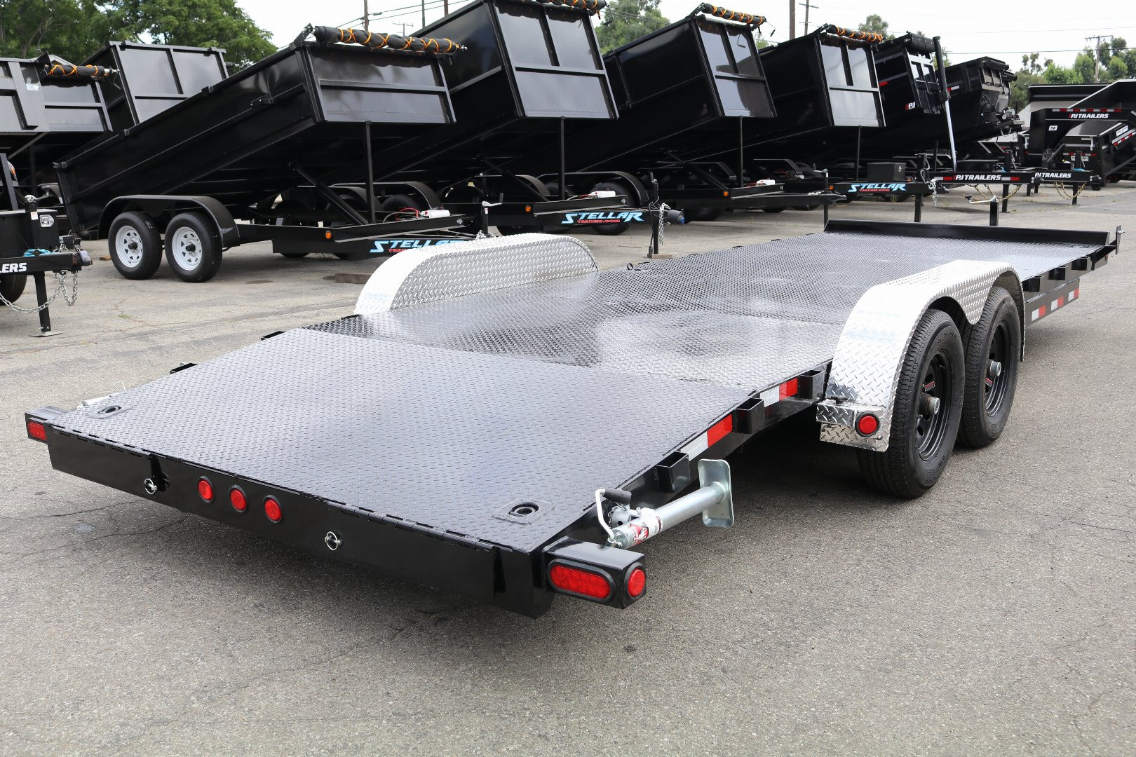 New 2025 PJ TRAILERS CH222 Car Hauler