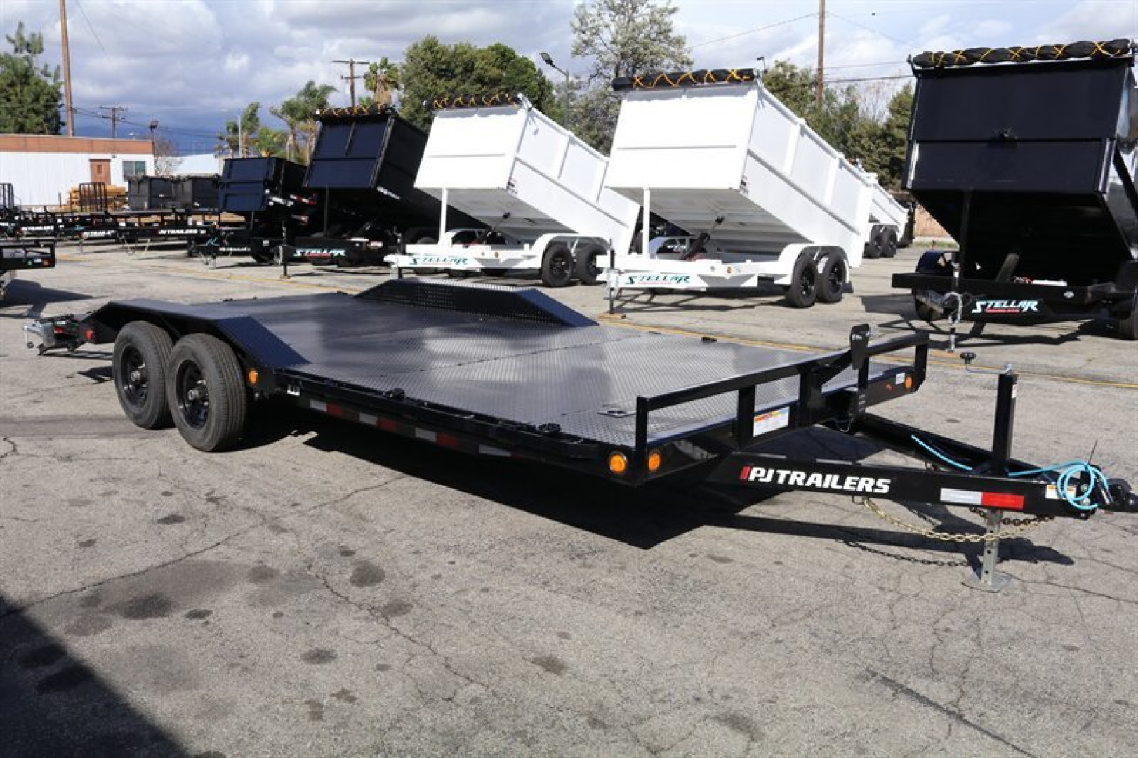 New 2025 PJ Trailers B5202 Car Hauler