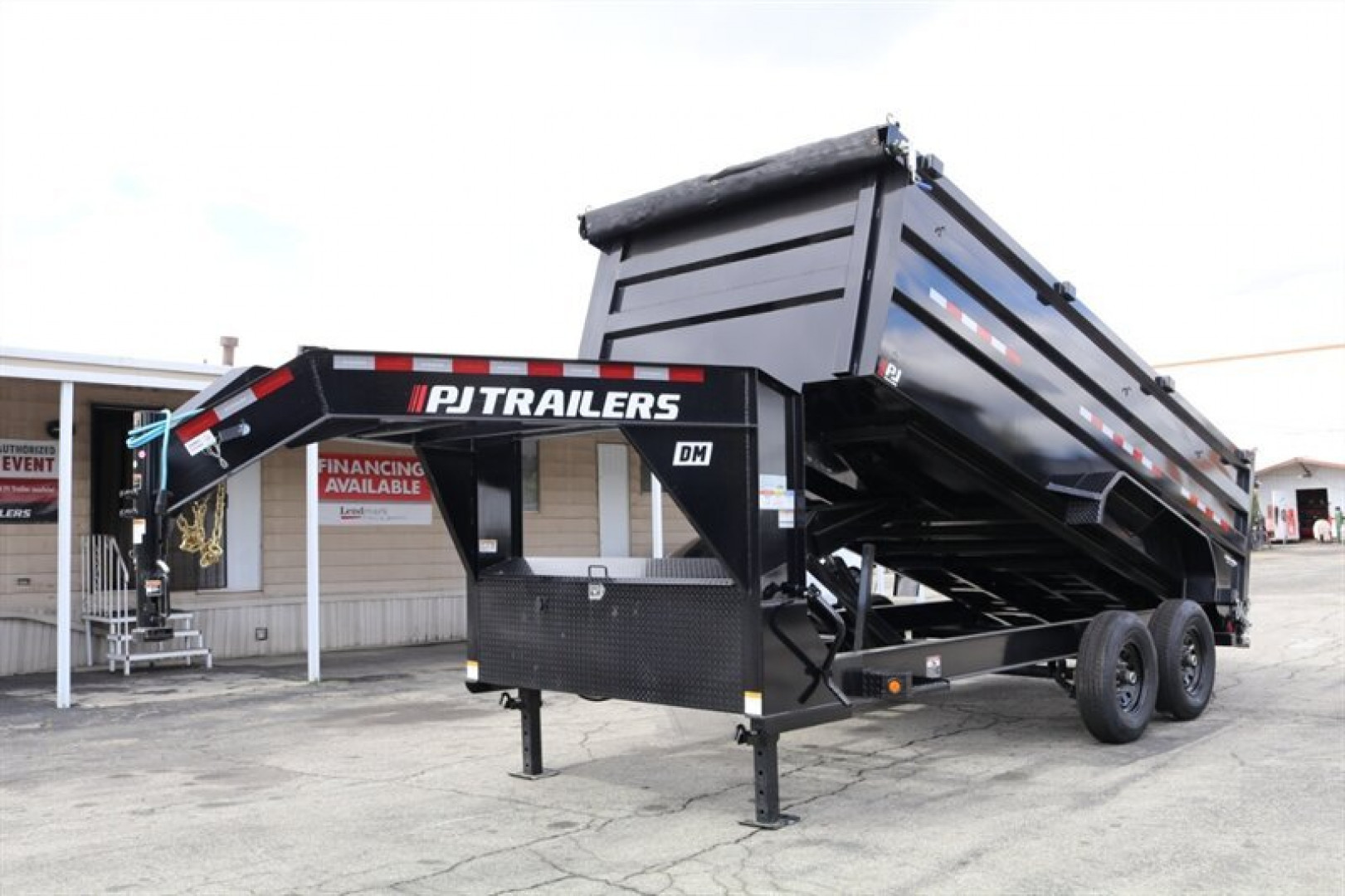 New 2025 PJ Trailers DM162 Dump Trailer