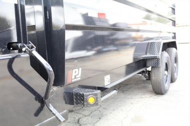 New 2025 PJ Trailers DM162 Dump Trailer