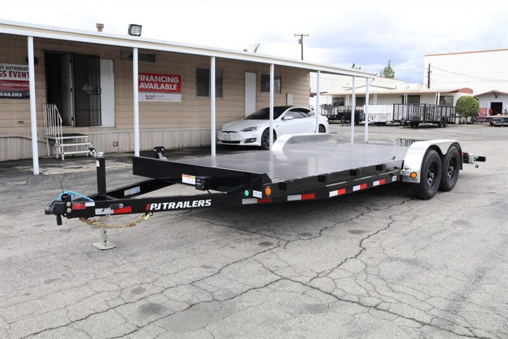 New 2025 PJ Trailers CH202 Carr Hauler
