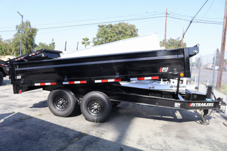New 2025 PJ TRAILERS D8142 Dump Trailer