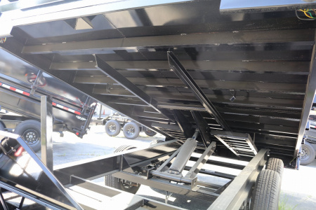 New 2025 PJ TRAILERS D8142 Dump Trailer