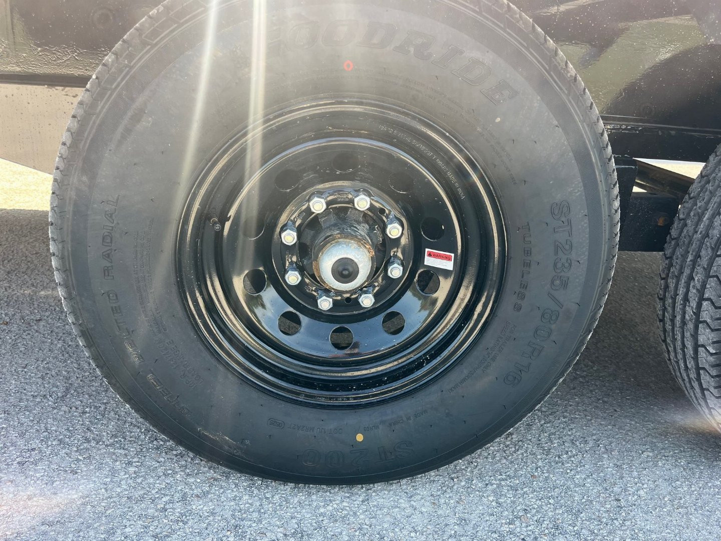 New 2025 Load Trail 102 x 28 14k Gooseneck W/ Max Ramps