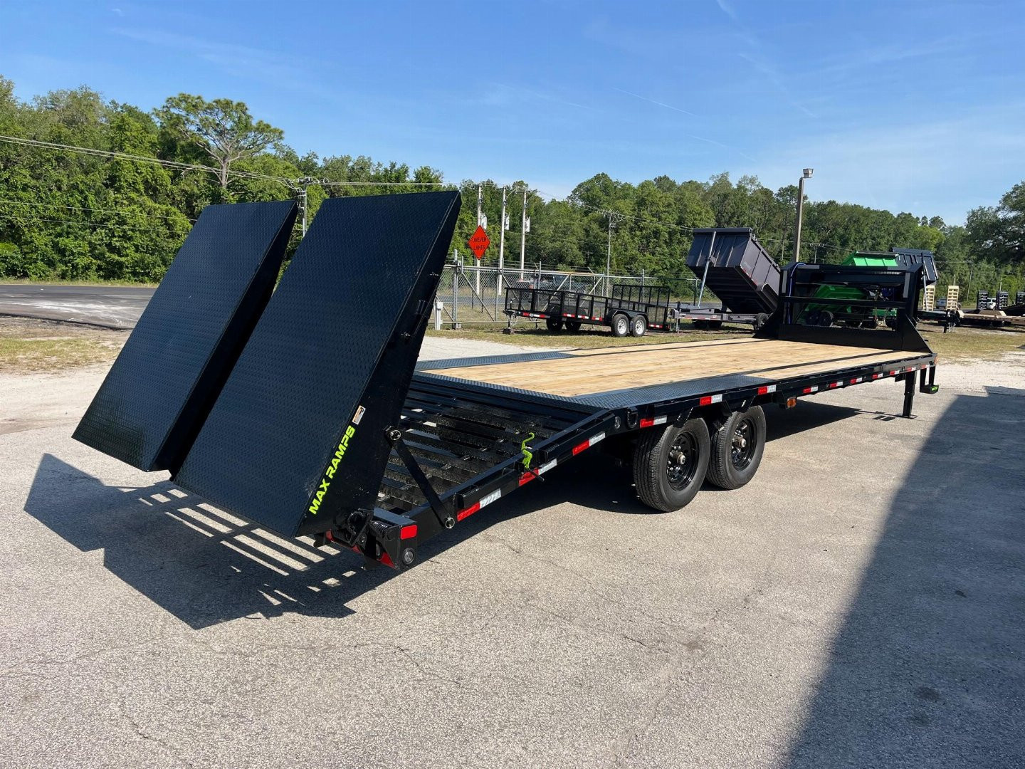 New 2025 Load Trail 102 x 28 14k Gooseneck W/ Max Ramps