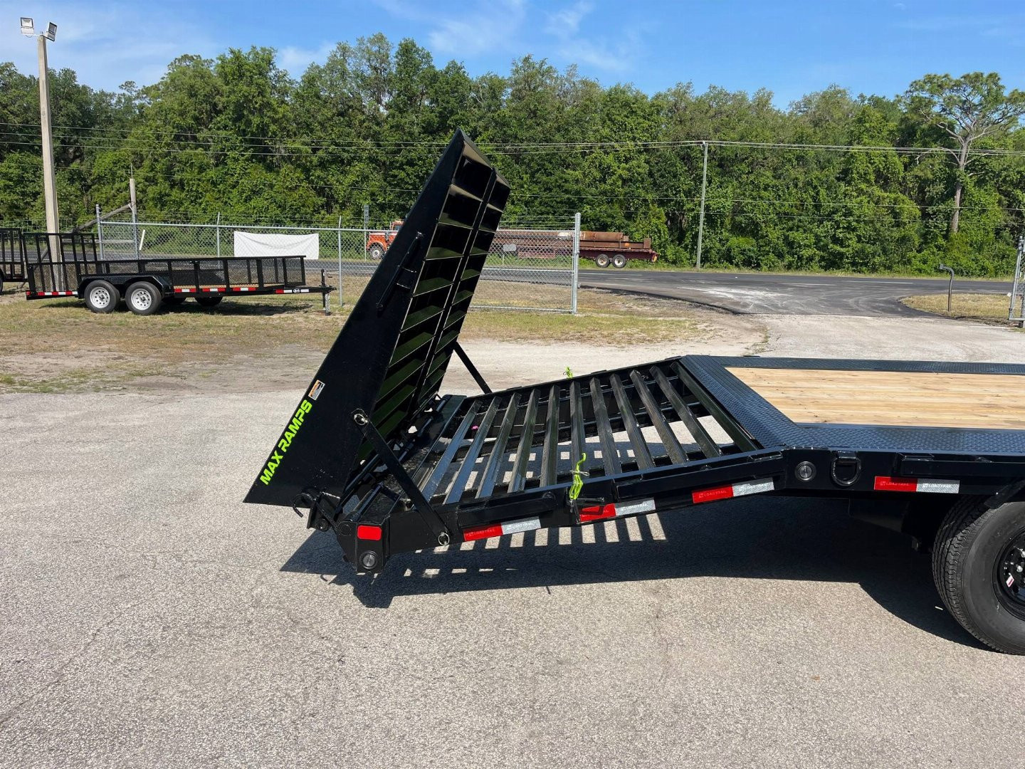 New 2025 Load Trail 102 x 28 14k Gooseneck W/ Max Ramps