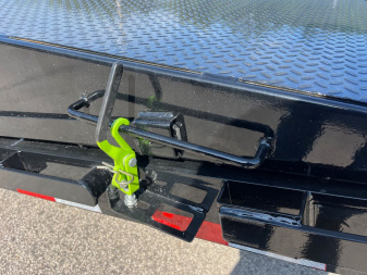 New 2025 Load Trail 102 x 28 14k Gooseneck W/ Max Ramps