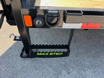 New 2025 Load Trail 102 x 28 14k Gooseneck W/ Max Ramps