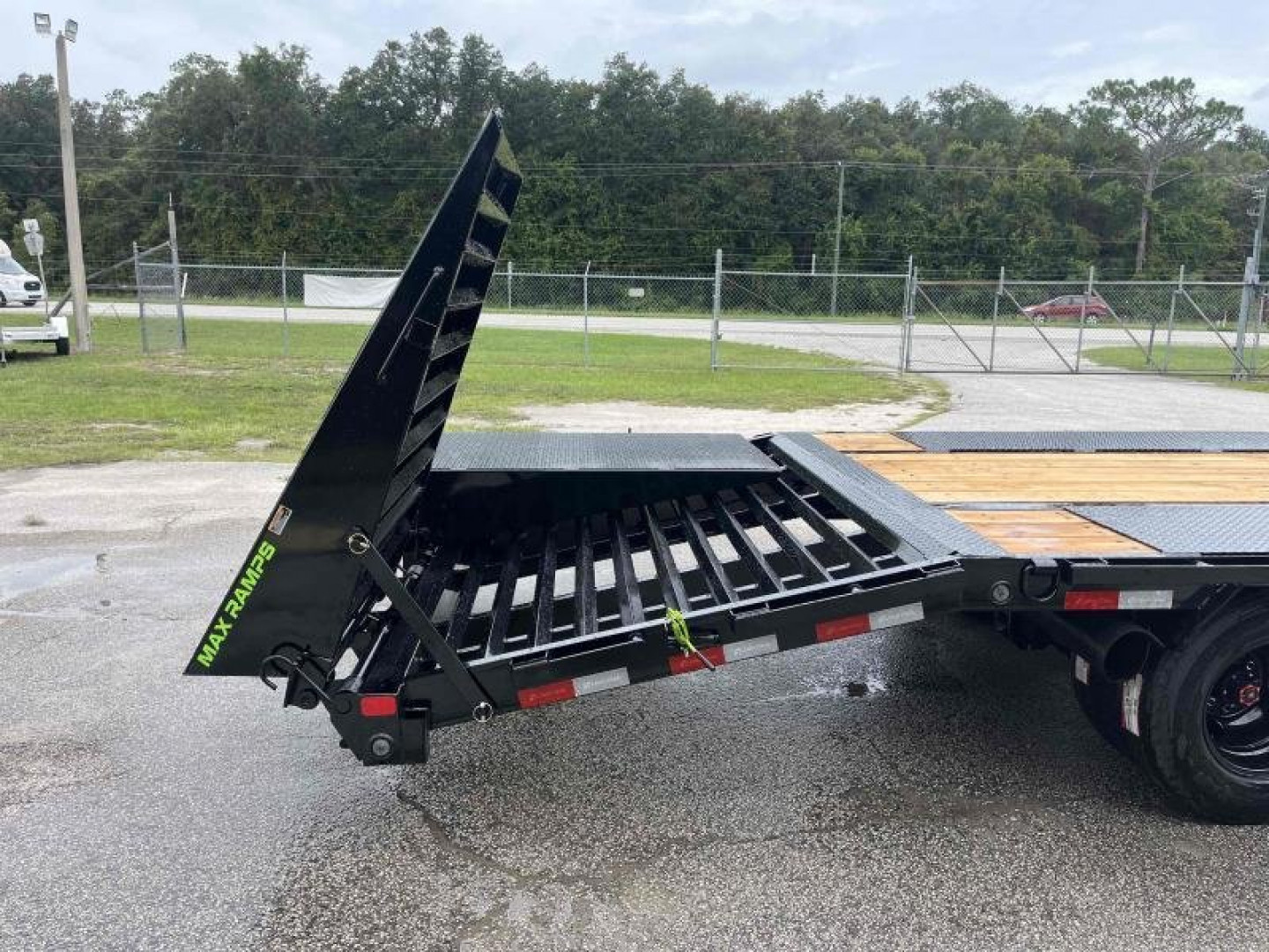 New 2025 Load Trail 102 X 30 Tandem Low-Pro Gooseneck