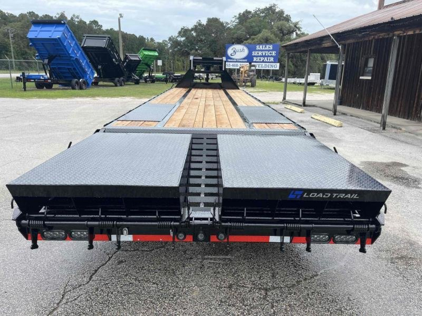 New 2025 Load Trail 102 X 30 Tandem Low-Pro Gooseneck