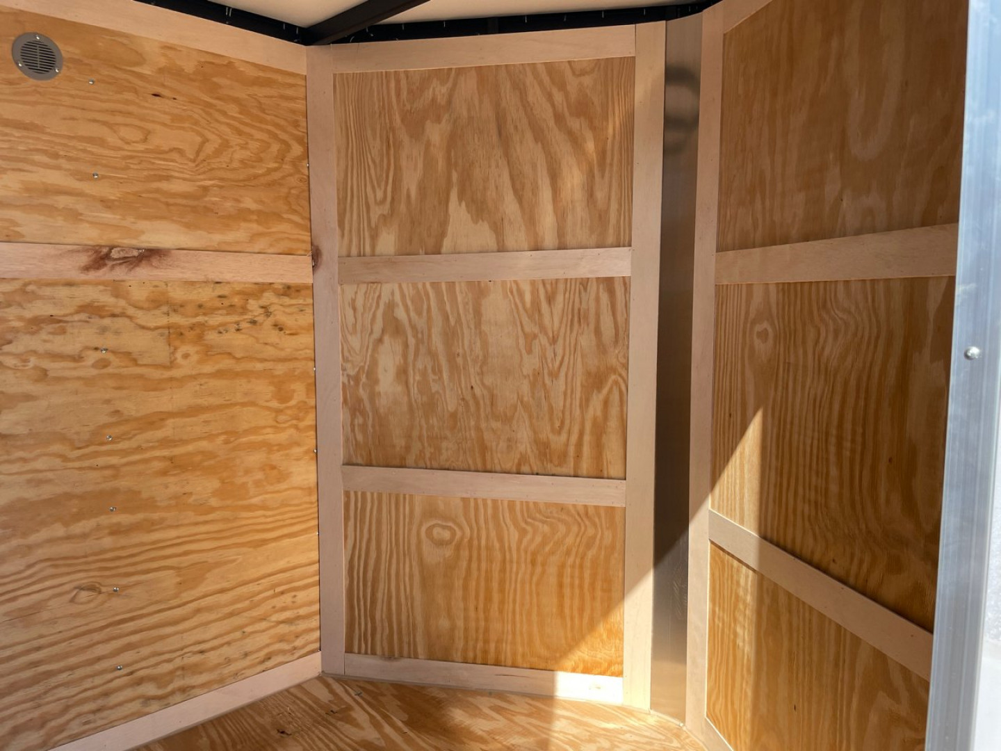 New HOMESTEADER 6X12 Enclosed Trailer 612IS