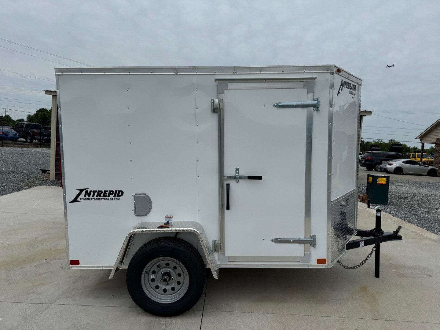 New HOMESTEADER 5X8 Enclosed Trailer 508IS