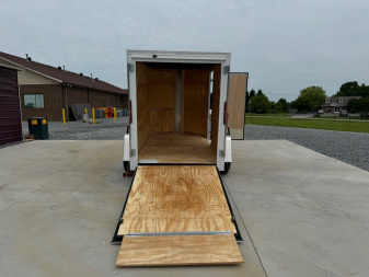 New HOMESTEADER 5X8 Enclosed Trailer 508IS