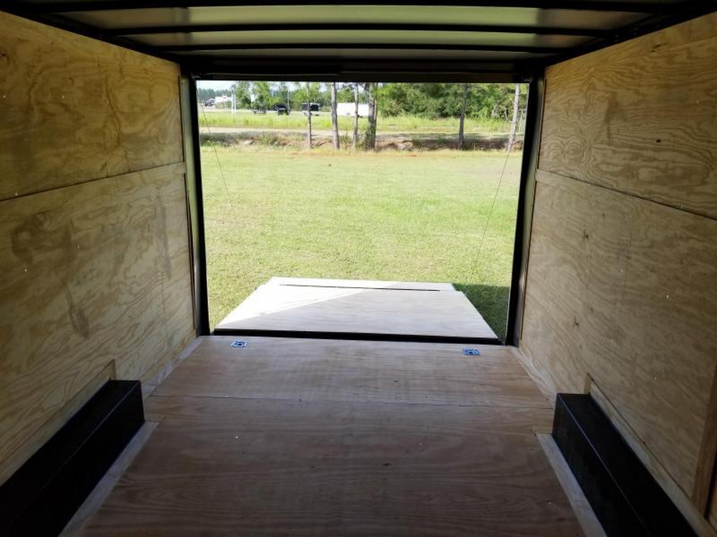 New 8.5x20 3500lb Enclosed Car Hauler Rock Solid Cargo