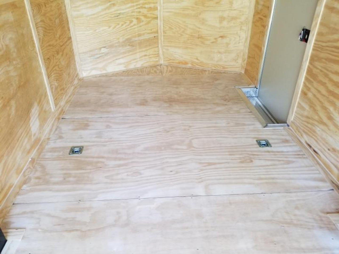 New 8.5x20 3500lb Enclosed Car Hauler Rock Solid Cargo