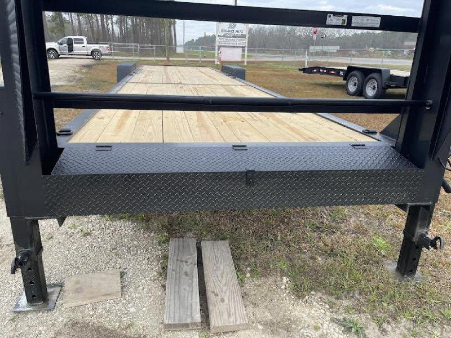 New 2023 Down 2 Earth Trailers 82x34 GN Car Hauler. Car Hauler