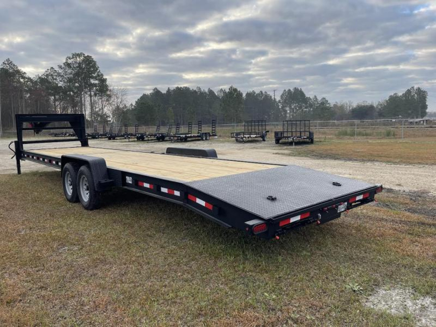 New 2023 Down 2 Earth Trailers 82x34 GN Car Hauler. Car Hauler