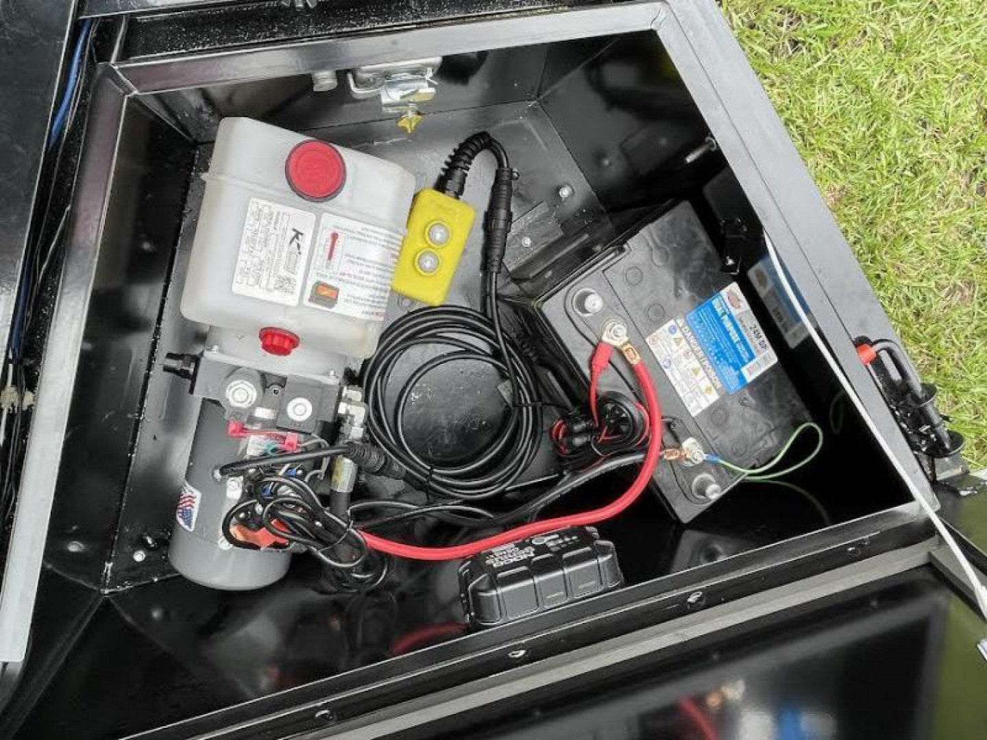 New 82x20 14K Electric Tilt Equipment Trailer