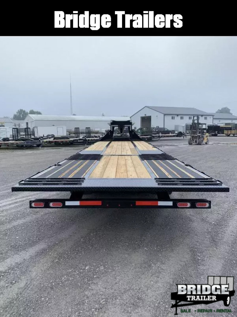 New 2025 Diamond C Trailers FMAX212L35X102HDT (35' X 102") 25.9K (Pacesetter Ed.) Hydraulic Dovetail Flatbed Trailer