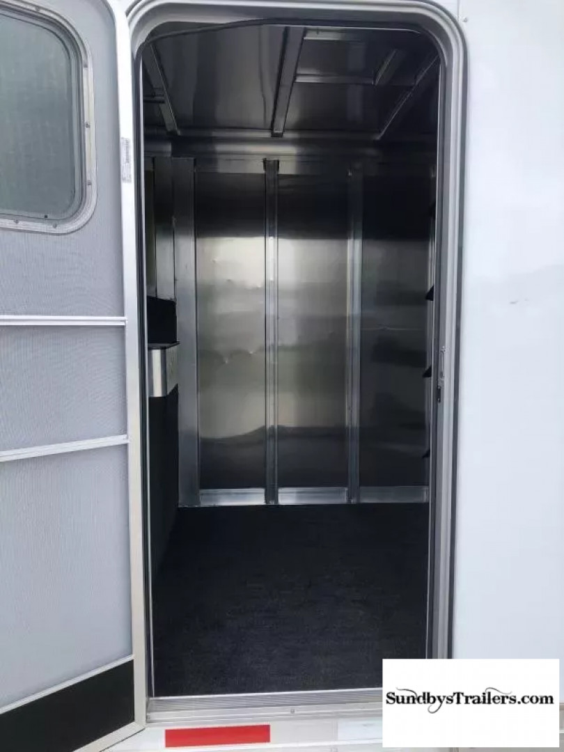 New 2024 Exiss 4Horse Slant GN