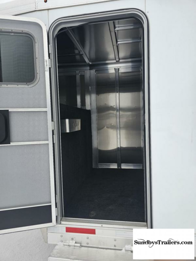 New 2024 Exiss 4Horse Slant GN