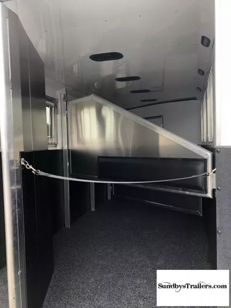 New 2024 Exiss 4Horse Slant GN