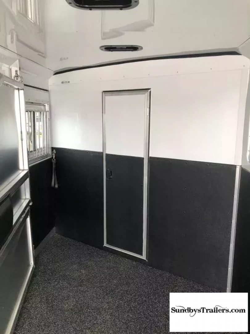 New 2024 Exiss 4Horse Slant GN