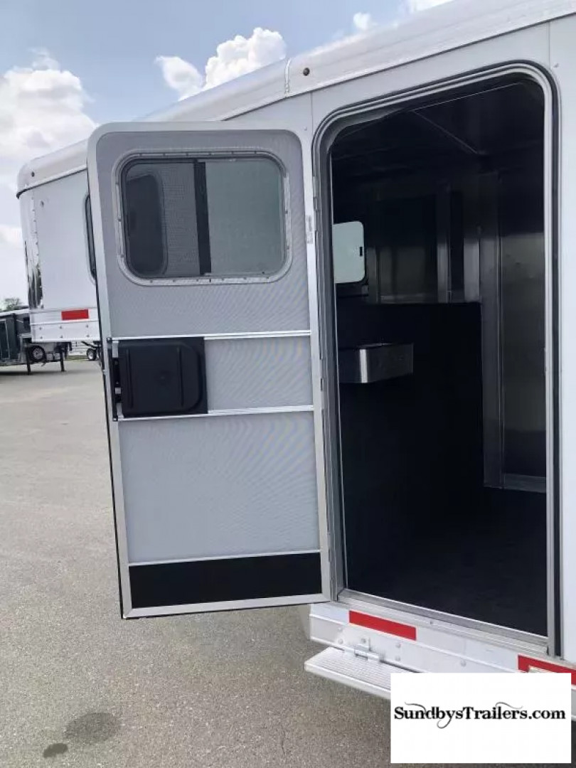 New 2024 Exiss 4Horse Slant GN