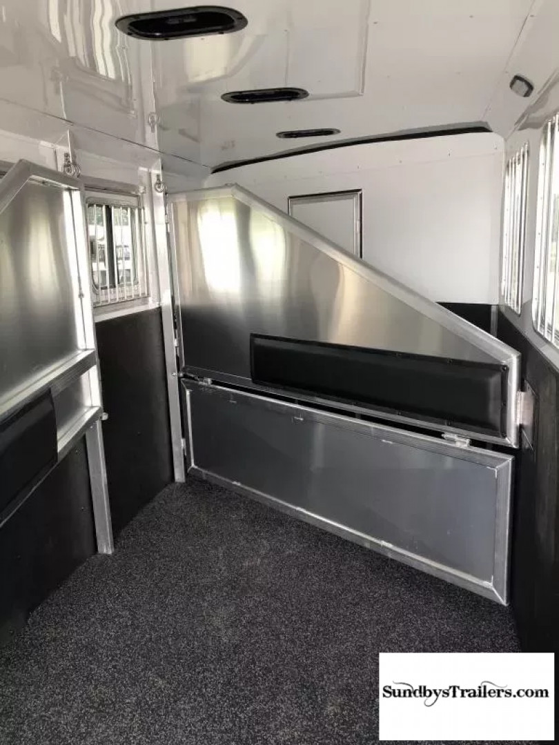 New 2024 Exiss 4Horse Slant GN