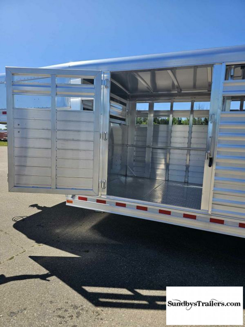 New 2025 Elite 8x30' Stock Trailer