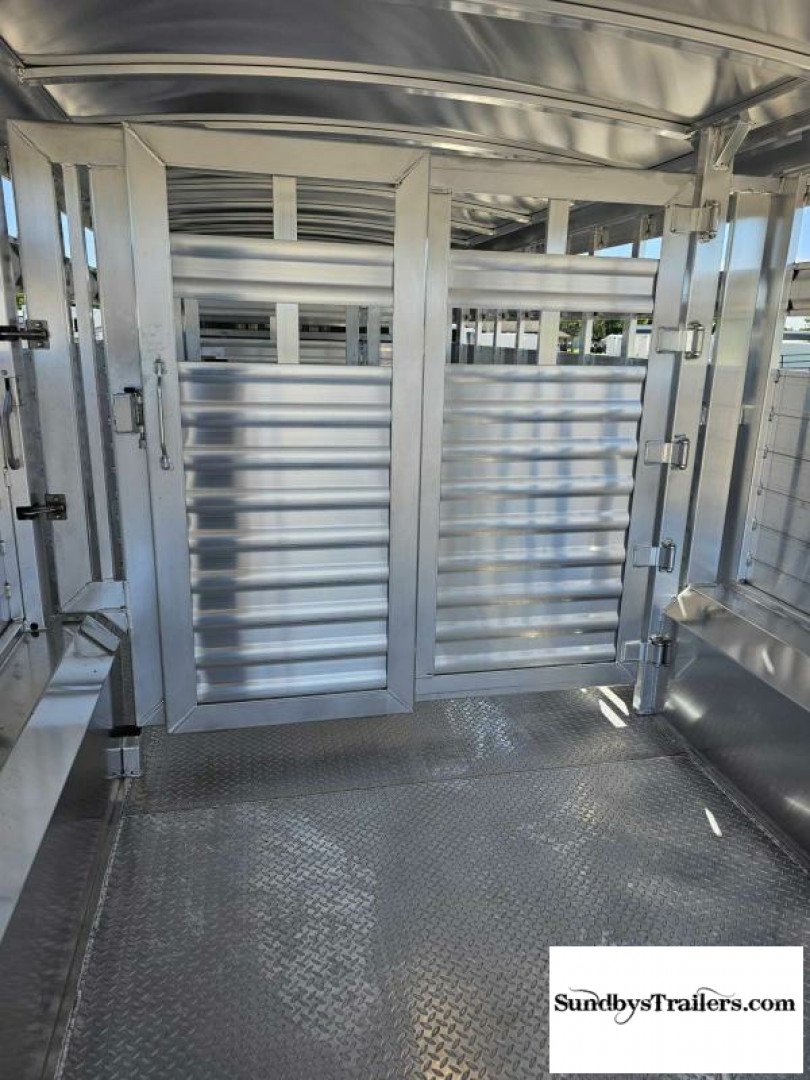 New 2025 Elite 8x30' Stock Trailer