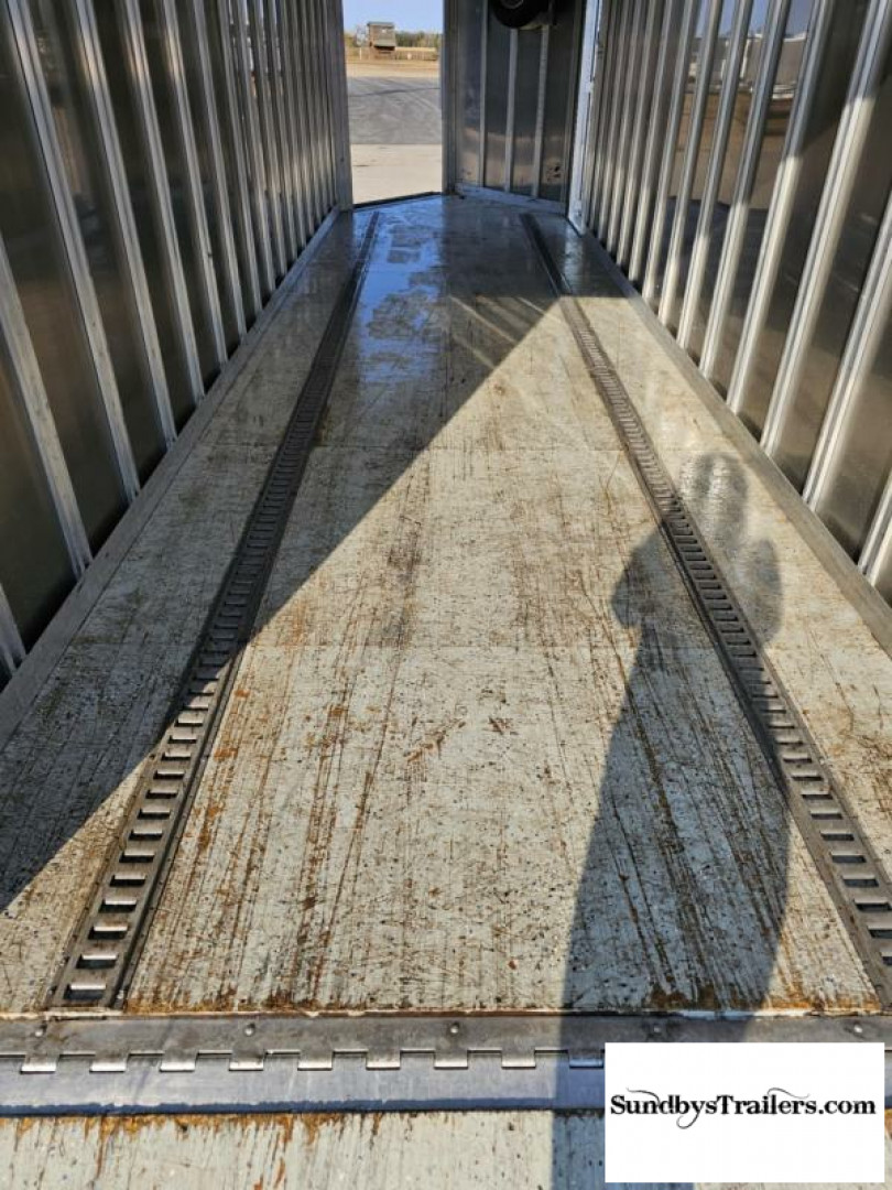 Used 2020 Featherlite 7X24' Enclosed Trailer