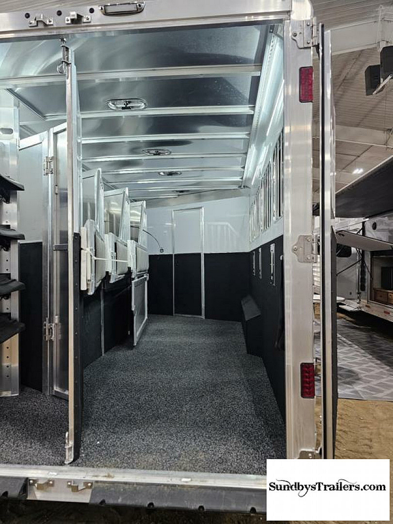 New 2025 Featherlite 4H 15'SW LQ