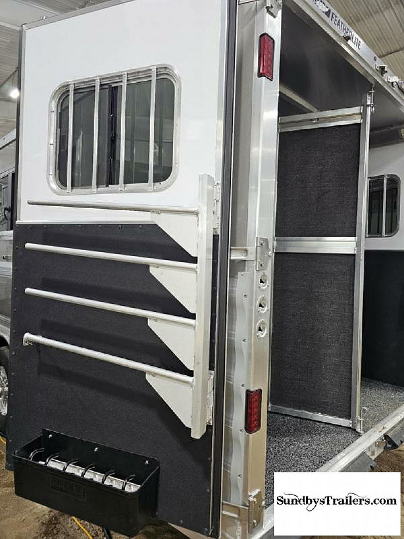 New 2025 Featherlite 4H 15'SW LQ