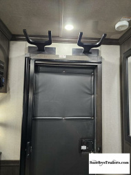 New 2025 Featherlite 4H 15'SW LQ