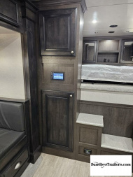 New 2025 Featherlite 4H 15'SW LQ