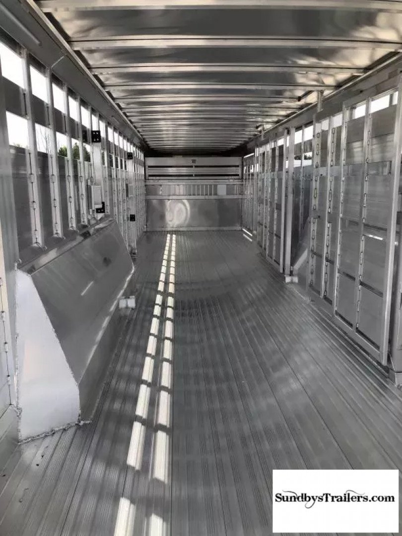 New 2025 Featherlite 8x34