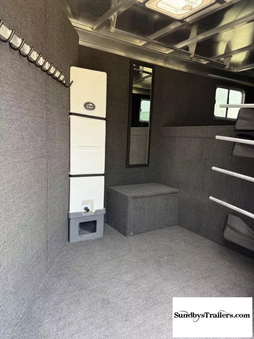 New 2025 Featherlite 3Horse Premier Tack